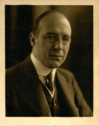 Наки Томпсон