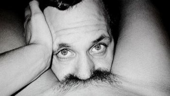 А ты жене не лижешь?)
Мы, слава богу, старички старой закалки.