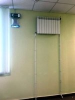 Вот, ешкин дрын, требования пожарной инспекции во всей красе. Батарея на пути пожарного выхода.