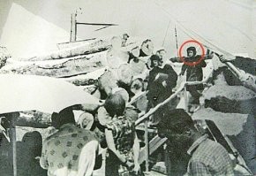 Фильм в разных местах снимался, что-то и летом снимали.