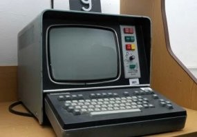 Videoton 340, довелось в свое время работать за таким терминалом.