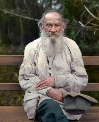 Лев Николаевич Толстой очень любил детей. Бывало, поймает одного, усадит к себе на колени, и гладит, гладит, гладит, гладит, гладит, гладит, гладит, гладит, гладит, гладит, гладит, гладит, гладит, гладит, гладит, гладит, гладит, гладит, гладит, гладит, гладит, гладит, гладит, гладит, гладит, .... пока к завтраку не позовут...

То ли Хармс, то ли закос под Хармса, но мне очень нравится :)))
