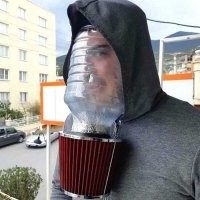 У чувака серьезные проблемы с кукунделем. Два намордника сразу надеть...
Следующий шаг...