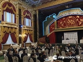 Из телеги подогнали фотки учредительного съезда партии "Пчёлы против мёда".  Достойно учредили.