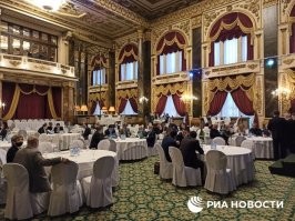 Из телеги подогнали фотки учредительного съезда партии "Пчёлы против мёда".  Достойно учредили.