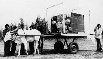 Индия 1981 год, перемещение спутника между сборочными площадками.