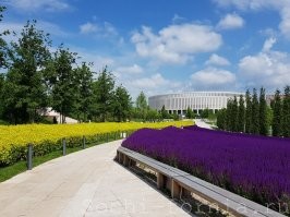 Добавлю 5 копеек
В Краснодаре живет армянин с побережья, который сделал для города больше, чем все мэры, вместе взятые
За 30 лет в Краснодаре не появилось ни одного нового моста, крупной автодороги, культурно-массового обьекта.
Что-то крупное строится только за счет средств федерального Автодора - и все. 
Только обьездные авторазвязки.
А Галицкий взял, и построил красоту.
За свои деньги.
Низкий ему поклон от всего Краснодарского края.
На футбольные матчи "Краснодара" народ приезжает со всего Южного федерального округа, и вплоть до Поволжья.... по номерам авто видно.
.