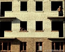 Отличить можно по дому -первый этаж другого цвета,этот дом Одесса