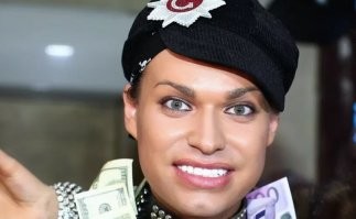 В Санкт-Петербурге пенсионерка бросила работу бухгалтера и стала моделью