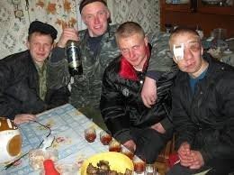 Фаворит новогоднего стола, салат с курицей и грибами в новой подаче!