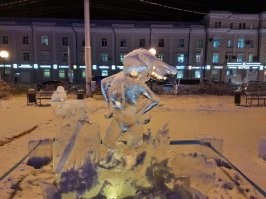 Якутск.
С начала декабря стоят на площадях города