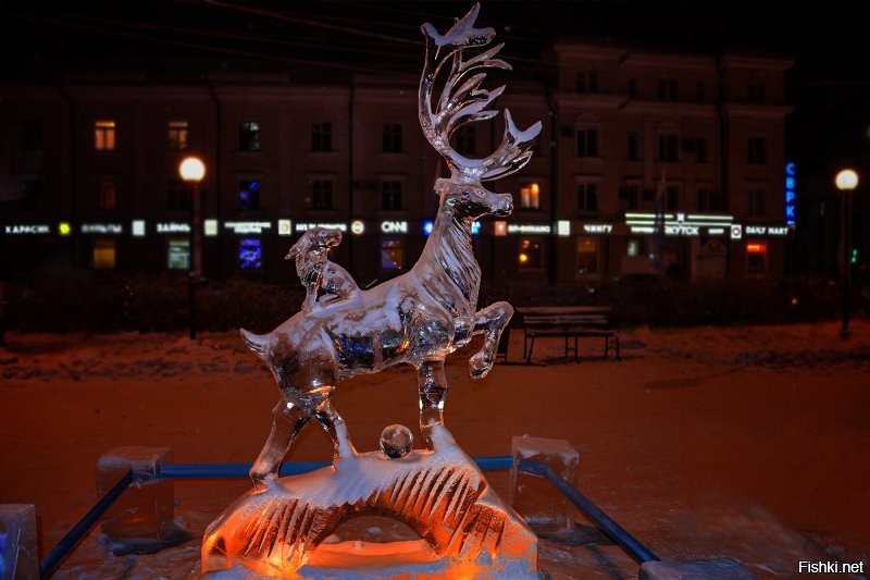 Якутск.
С начала декабря стоят на площадях города