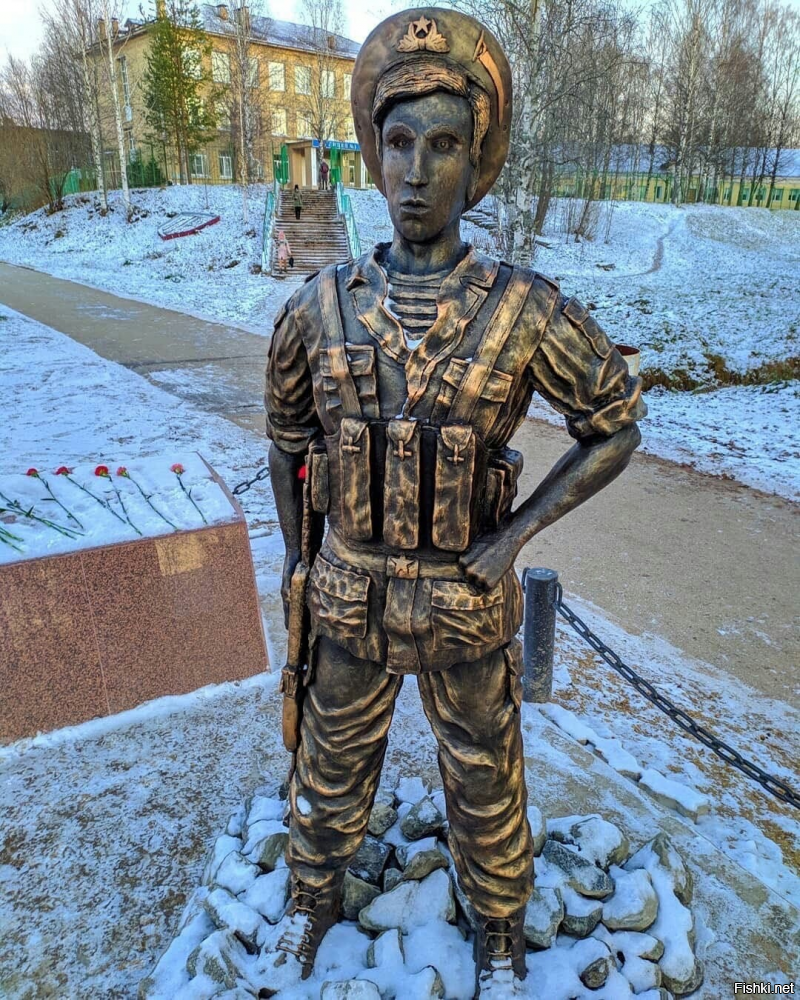 Скульптура Аленушки в Нововоронеже