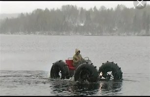 Ну если уж прям приспичило выехать на лёд на машине, а не на плавучем вездеходе-амфибии, до хоть самодельном "чебураторе-каракате", то хоть обезопась себя и машину. 
Ну хоть пантоны какие-нибудь приделал. 
Это дешевле выйдет, чем даже старенький "Хантер".

Типа такого: