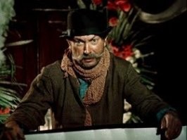 Против нашего товара ни одна фирма выстоять не может. Глазет ставим   раз, кистями кантуемся   два. У нас первый сорт, прима! В нём жить можно...
(С)