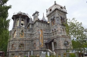 кстати, в балашихе есть замок в стиле стимпанк и он вроде открыт для посещения.