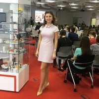 Да она не только ребёнка может утешить, но и его отца!!!