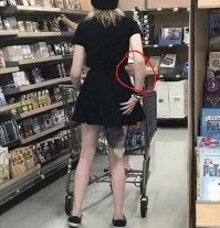 С хвостом все понятно, молодец, любит или ищет мужчину. Я вот с этим не догнал. Есть знатоки?