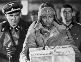 Война войной, а праздник по расписанию