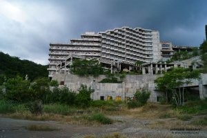 недострой под алуштой (между малый маяк и лазурным)...