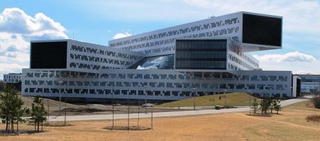 Дело советской архитектуры живет и процветает.