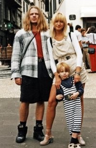 А че не подписали с какой стороны Орбакайте,  а с какой Пресняков..