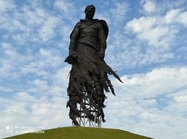 Меня эта скульптура впечатлила.