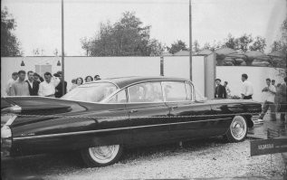 Фотография с кучей телевизоров 1959 года с американской выставки в Сокольниках.