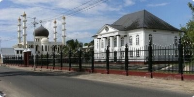 Евпатория, малый Иерусалим. Рядом еще синагога и Караимские кенасы