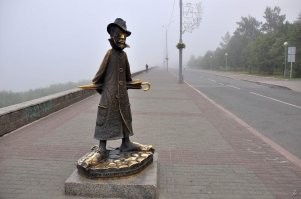 Антон Павлович в Томске, глазами пьяного мужика, лежащего в канаве и не читавшего "Каштанку" (Томск)