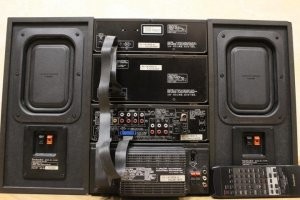 А я купил музцентр ,вроде в 94 за 950 $ Technics  SC-CA 1080 убойная вещь. Пусть и с допотопным ,но первым многоканалом.  По сути это был мой первый Домашний Кинотеатр.