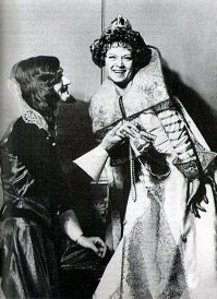 Глядя на толстых всегда думаю какие они были бы худые?..