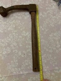 Доктор Дью бы оценил, у него уже есть болгарка для труднодоступных мест и молоток аннигиллятор, еще молоток для труднодоступных мест нужен для коллекции.