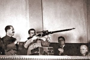 Сталина на вас всех нет бегали бы между кварталами гуськом за хлебушком.