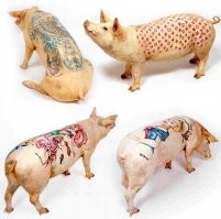 Папа научил: девятилетняя девочка из Германии стала тату-мастером