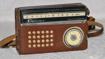 Были еще такие с часами!