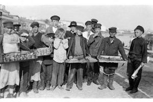 Молчал бы уже,защитник России с ником Киев_позняки! Вот тебе фотка из твоей любимой.