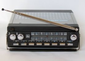 Где-то завалялся совсем побитый жизнью Спидола-232, и вот это чудо инженерной мысли - Урал Авто-2