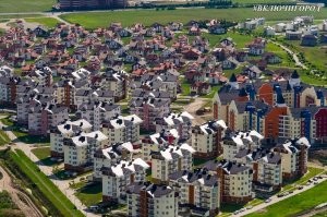 Ну дык, какой кошелек такое и предложение. Каждый выбирает по возможностям. Молодым семьям вполне себе вариант. Вот Краснодарский вариант, но и ценник там уже другой. Когда подрастут деревья вообще будет отлично.