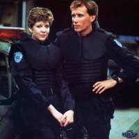 5 самых горячих киношных женщин-копов