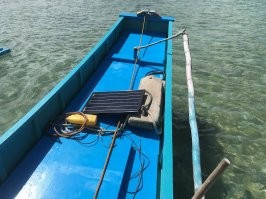 Да, забыл рассказать. Рулят с помощью обычной палки. Некоторые ставят руль или штурвал, но в этом нет особой необходимости.