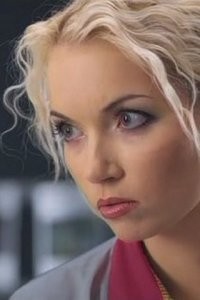 5 самых горячих киношных женщин-копов