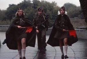 От жеж. И я в те годы тоже там в караул ходил! Киев. 1975