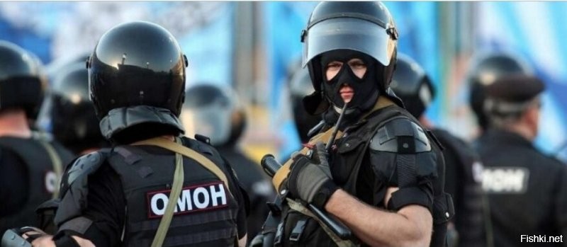 Царевы слуги служат царю-батюшке, не жалея живота своего. Поэтому их хари должны быть скрыты, а инфа о них упрятана под семью замками. А иначе международные террористы их найдут и отомстят, за их верную службу.
