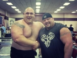 Надо было взять с собой 2 амбала и оператора с камерой, кто же так разбирается ))