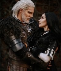 У них, кстати, косплей на ведьмака ещё есть. Тоже круто выглядит