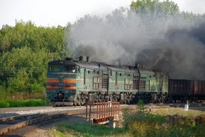 Служил в Приморье (Сибирцево). Стандартные грузовые составы по Транссибу были порядка 150 вагонов. Пёрли под трёхсекционниками один за одним... 80-е