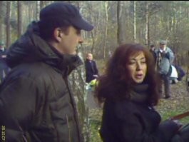 Да у него вид такой, что не знаешь, кастанётичего или нет, лучше подальше держаться. 

Вот он, в 2007 году, на съёмках к/ф "Выйти замуж за генерала". (Не сериал.)
Там ещё Большова снималась и Ясулович.