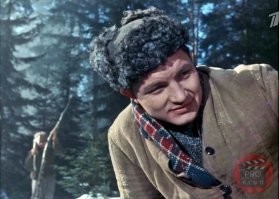 В фильме "Карьера Димы Горина" снимался вместе с Владимиром Высоцким.