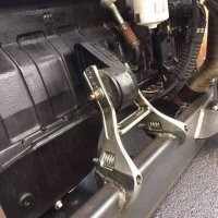 Вот эта конструкция покрепче будет, чем штатный кронштейн, правда , если ключи не китайские.